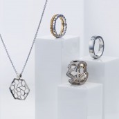 jewelry in gallery häät lehti