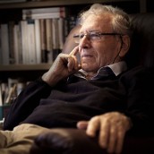 Amos Oz